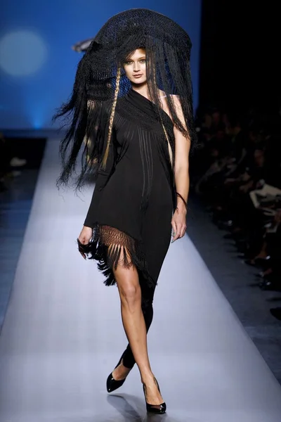 Look 13
